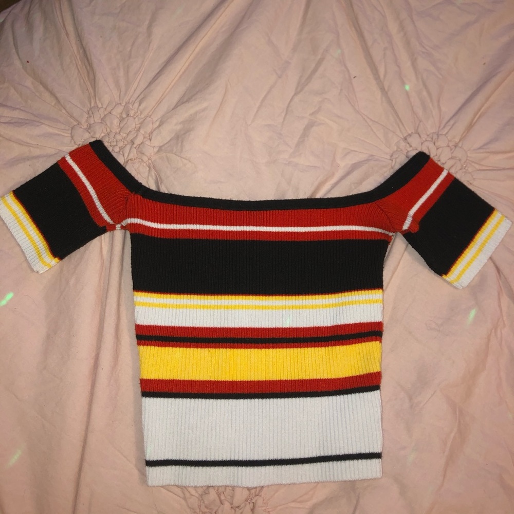 Off the shoulder fitted crop top